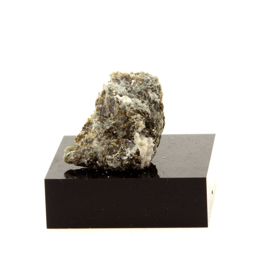 Chlorite. 22.7 carats, Bristol Mine, Québec, Canada