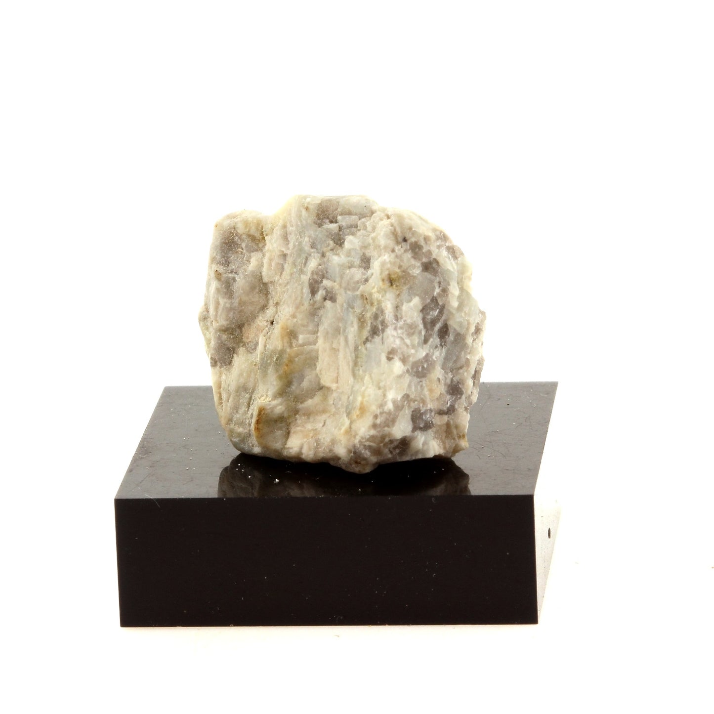 Chestermanite. 37.1 carats. Wakefield, Québec, Canada