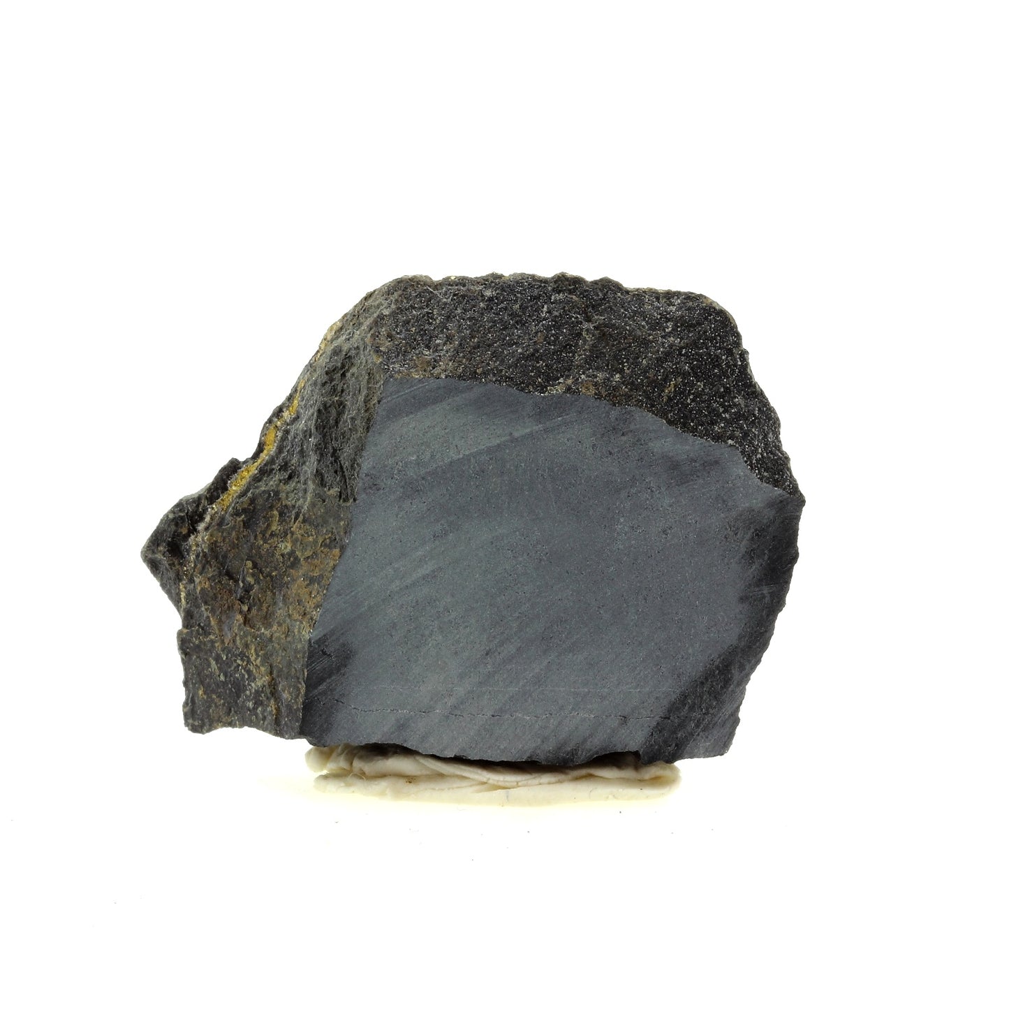 Pyrite Chalcopyrite sur Keratophyre. 133.3 carats. Villefranche-sur-Saône, Rhône, France