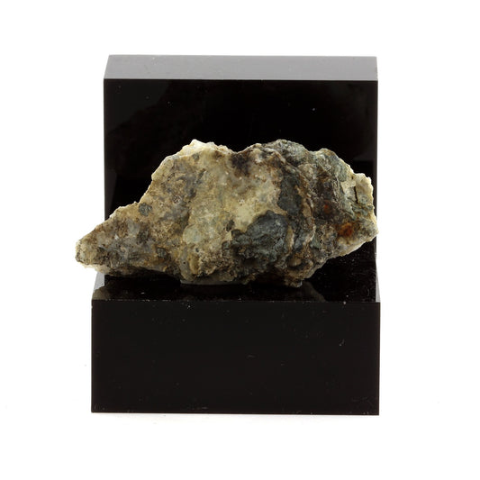 Calcite. 88.8 carats. Villefranche-sur-Saône, Rhône, France