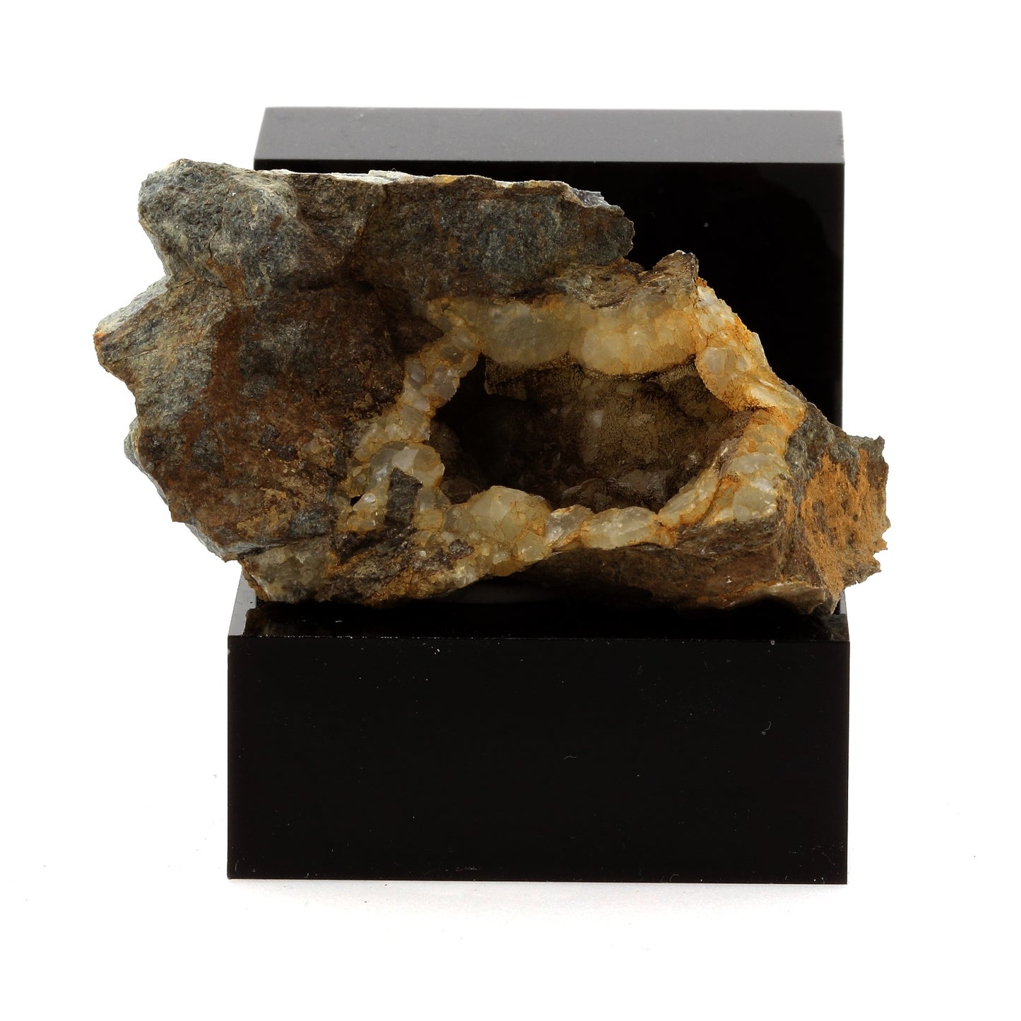 Calcite. 295.1 carats. Villefranche-sur-Saône, Rhône, France