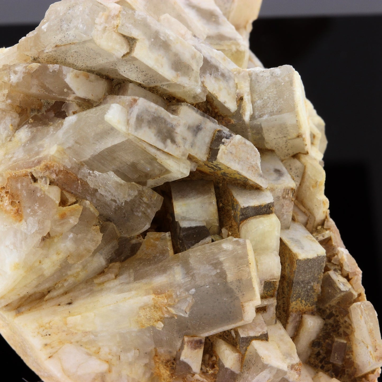 Baryte. 482.3 carats. Saint-Georges-les-Bains, Ardèche, France