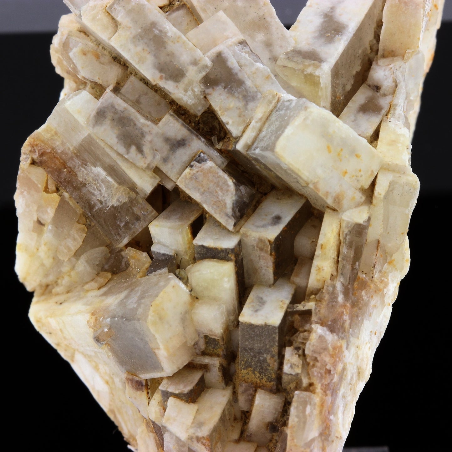 Baryte. 482.3 carats. Saint-Georges-les-Bains, Ardèche, France