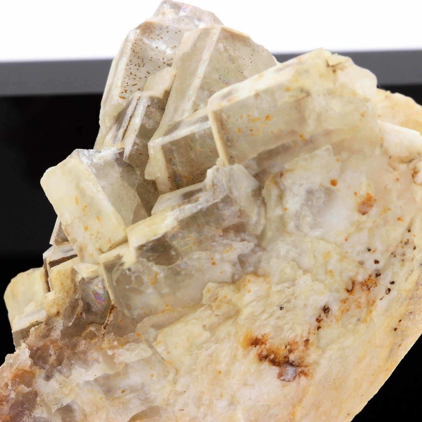 Baryte. 482.3 carats. Saint-Georges-les-Bains, Ardèche, France