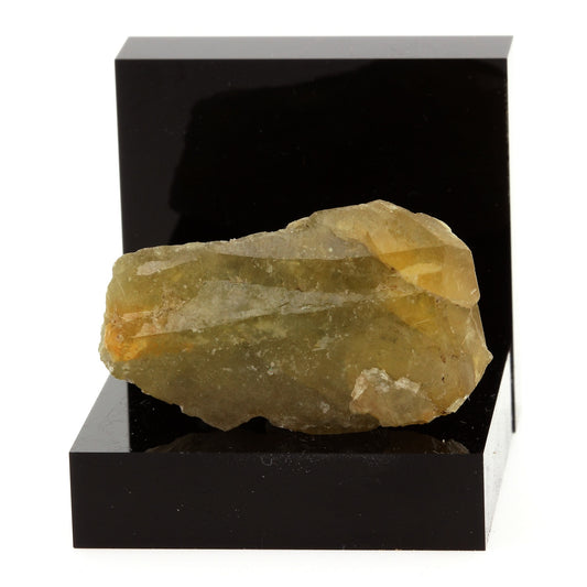 Baryte. 108.9 carats. Saint-Georges-les-Bains, Ardèche, France