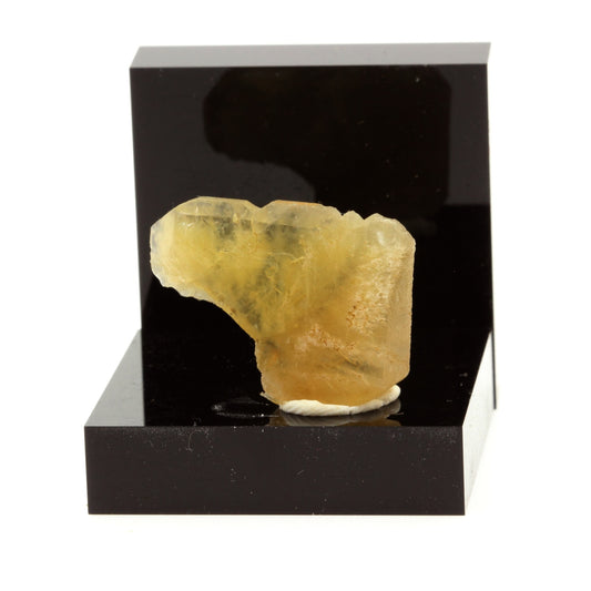 Baryte. 52.1 carats. Saint-Georges-les-Bains, Ardèche, France