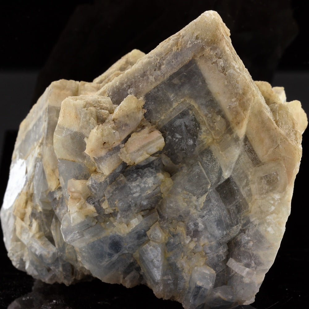 Baryte. 3880.4 carats. Saint-Georges-les-Bains, Ardèche, France