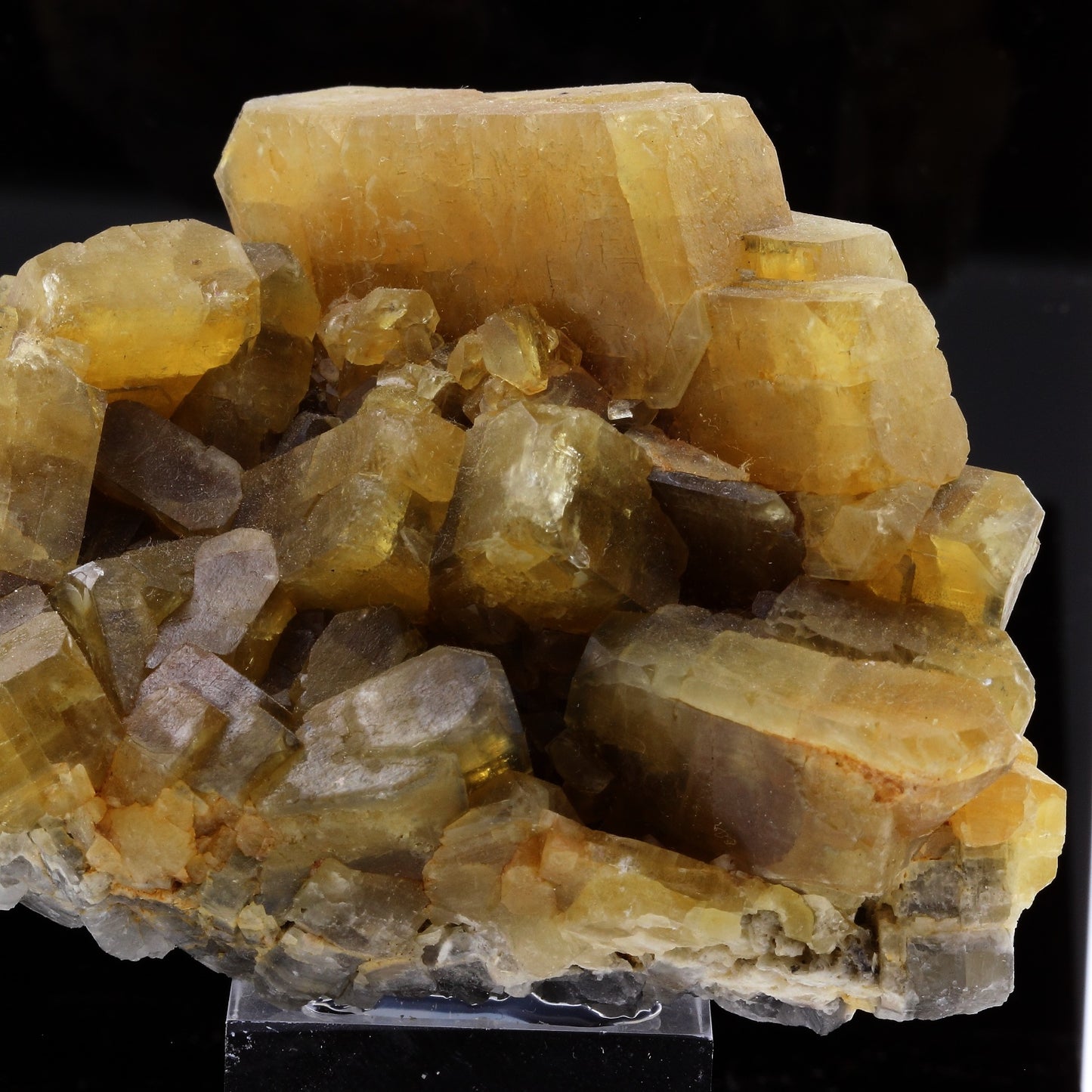 Baryte. 1400.2 carats. Saint-Georges-les-Bains, Ardèche, France