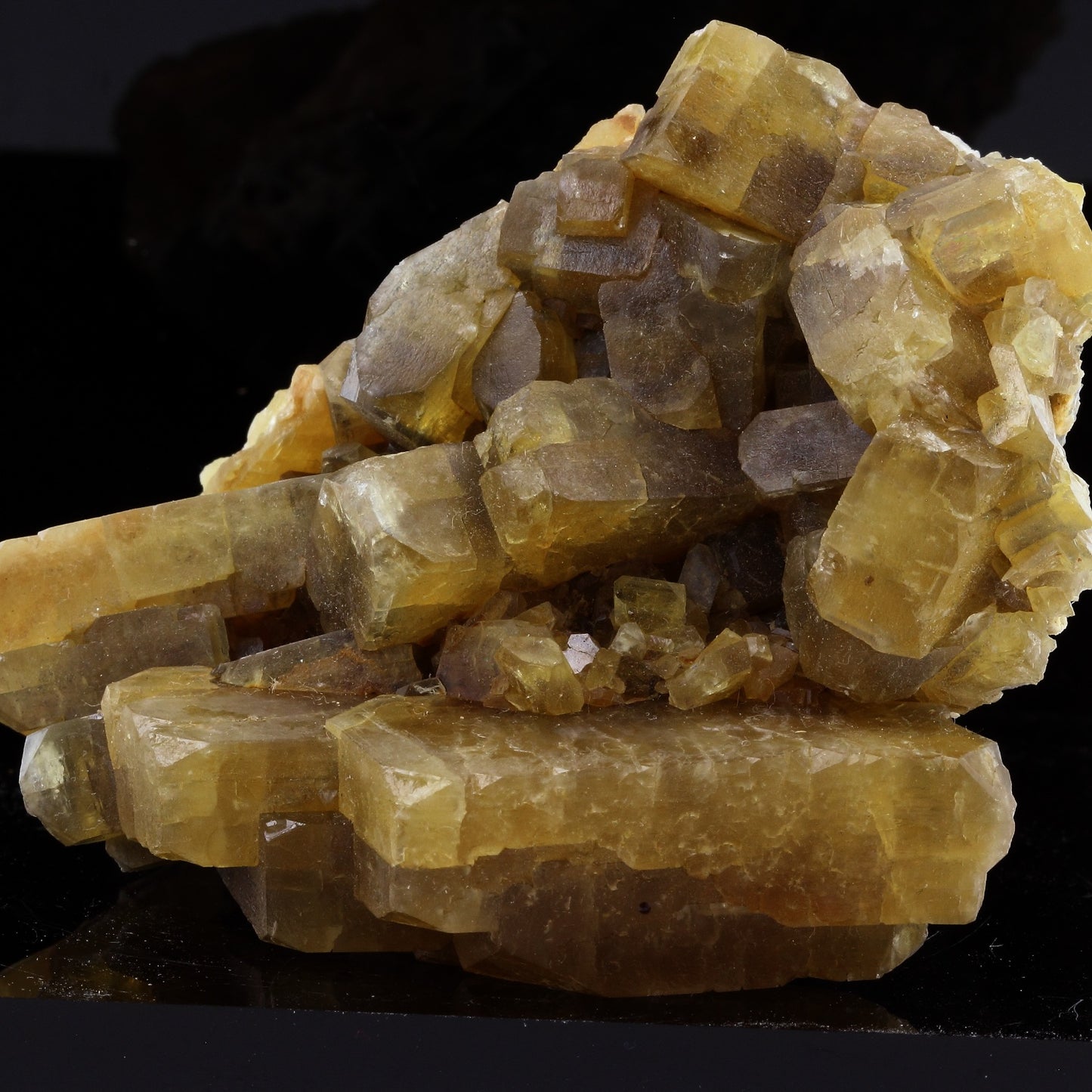 Baryte. 1400.2 carats. Saint-Georges-les-Bains, Ardèche, France