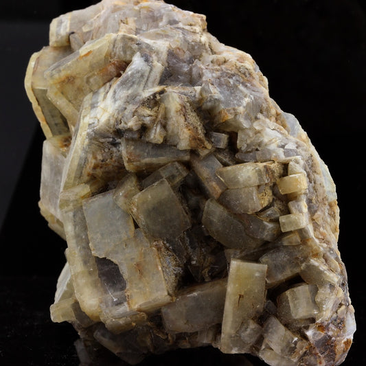 Baryte. 2870.1 carats. Saint-Georges-les-Bains, Ardèche, France