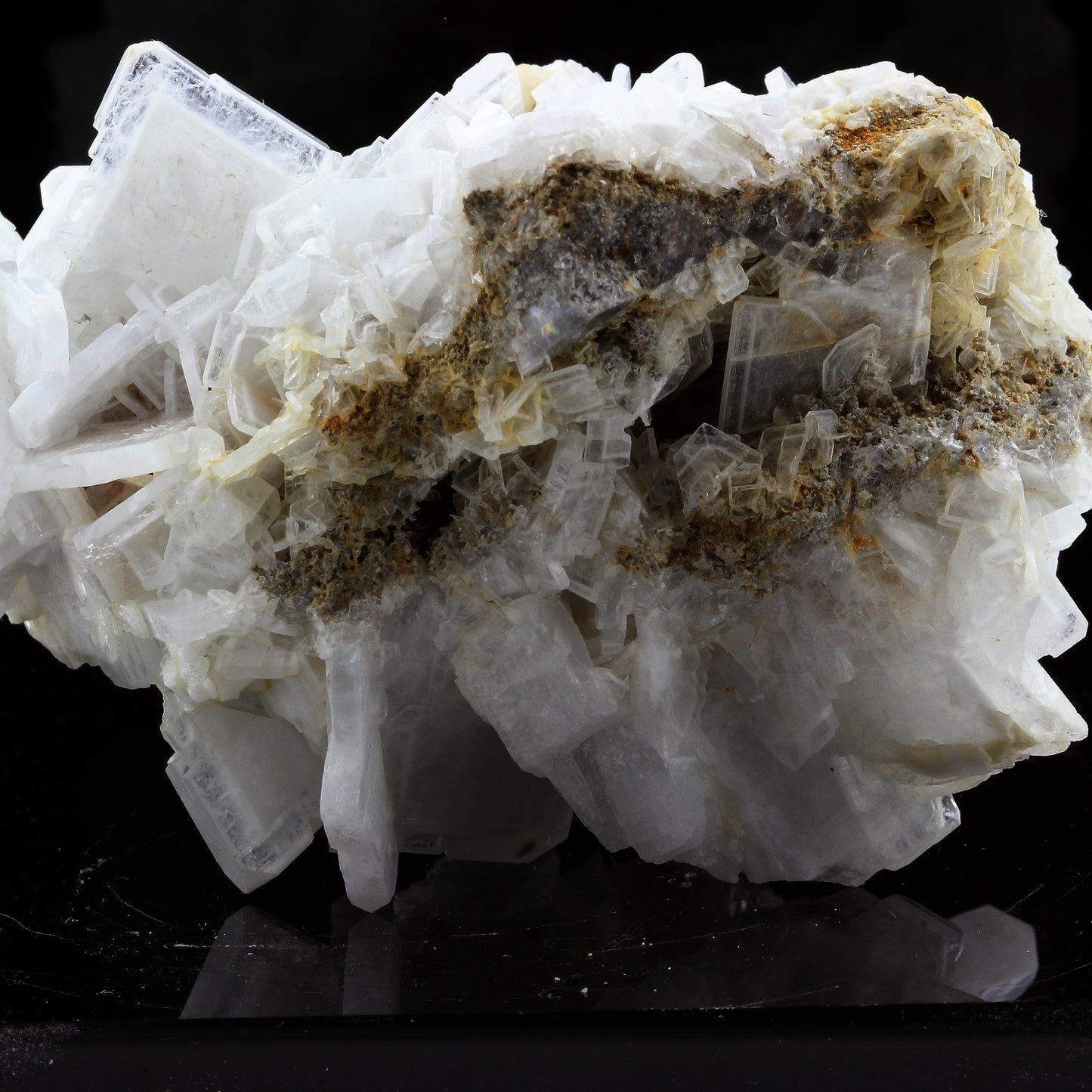 Baryte. 1095.2 carats. Baryte occurrence, La Mure, Isère, France