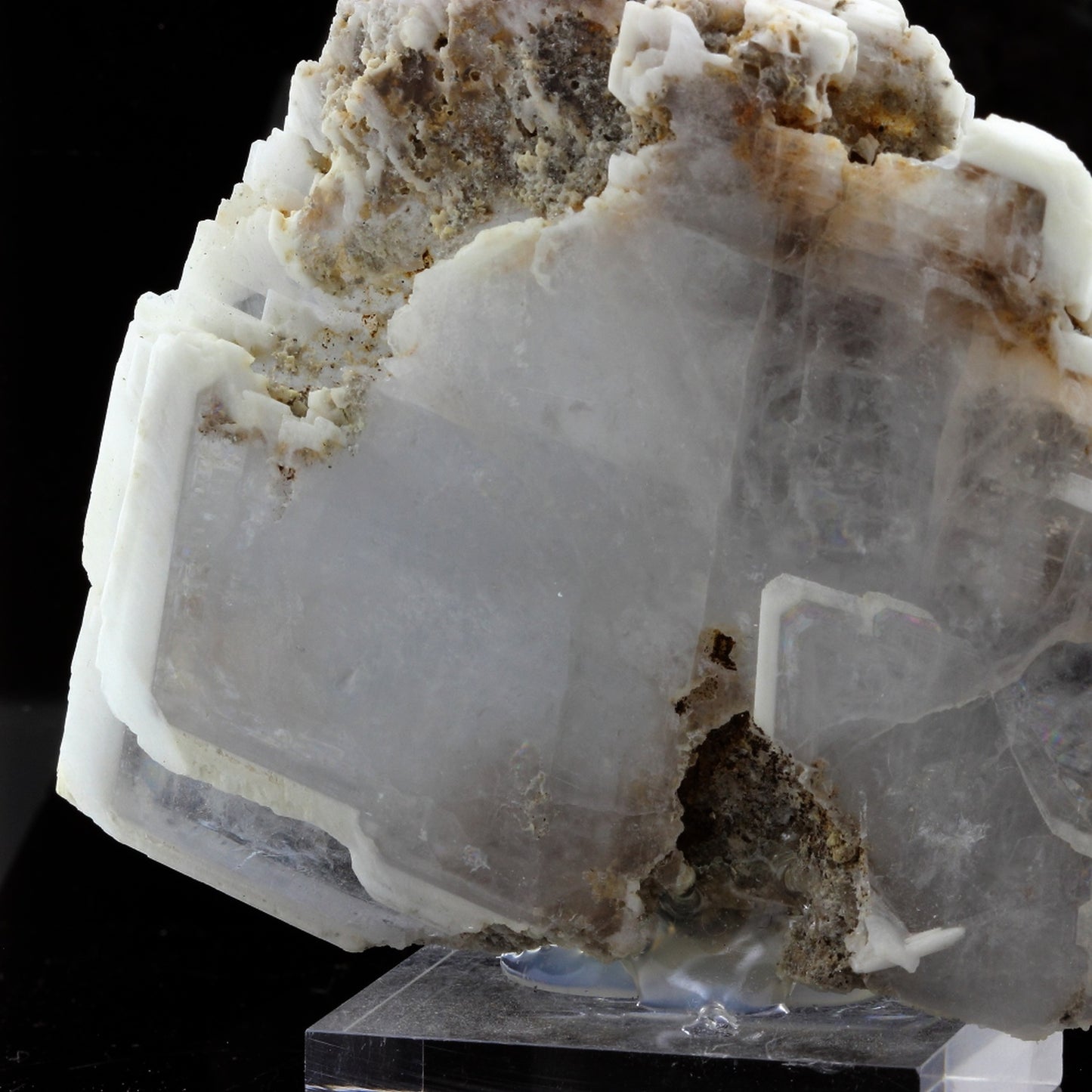 Baryte. 1173.4 carats. Baryte occurrence, La Mure, Isère, France