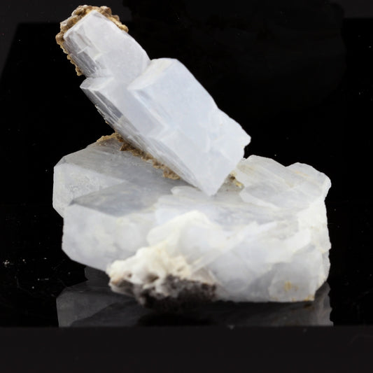 Baryte. 975.2 carats. Baryte occurrence, La Mure, Isère, France