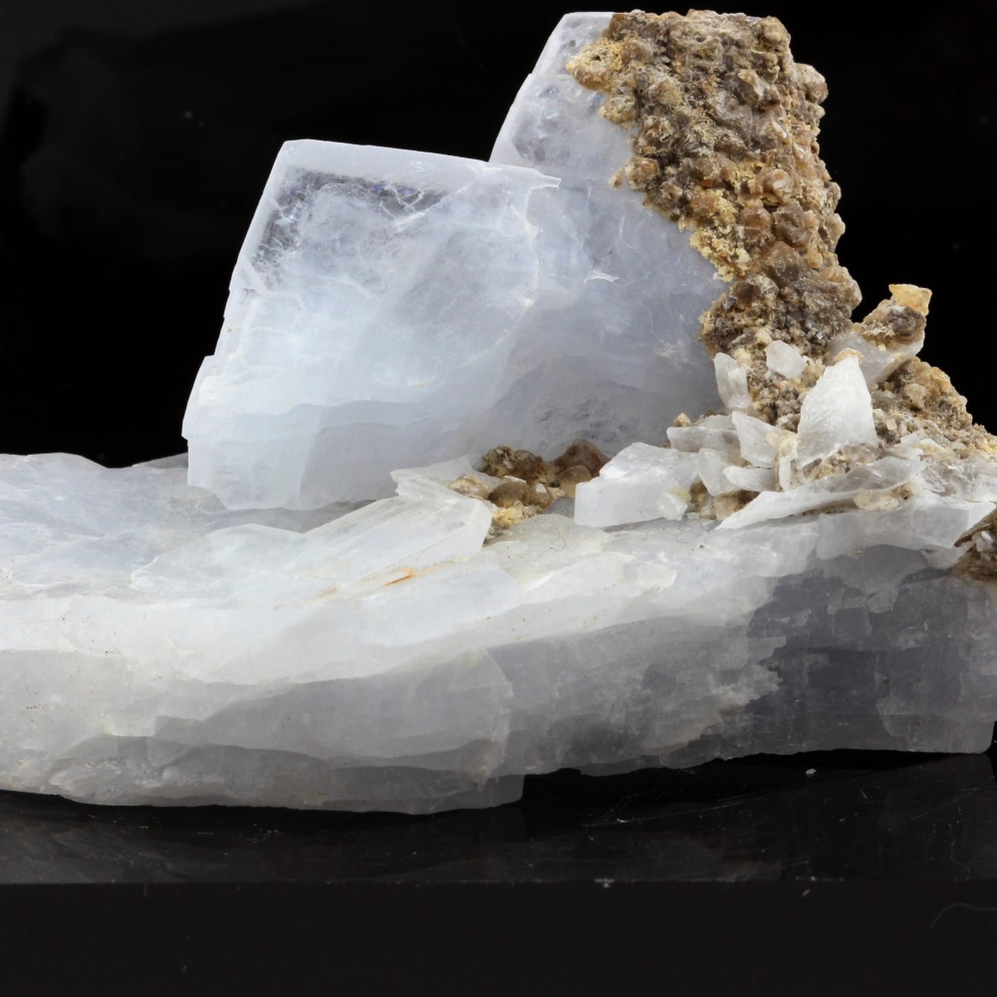 Baryte. 975.2 carats. Baryte occurrence, La Mure, Isère, France