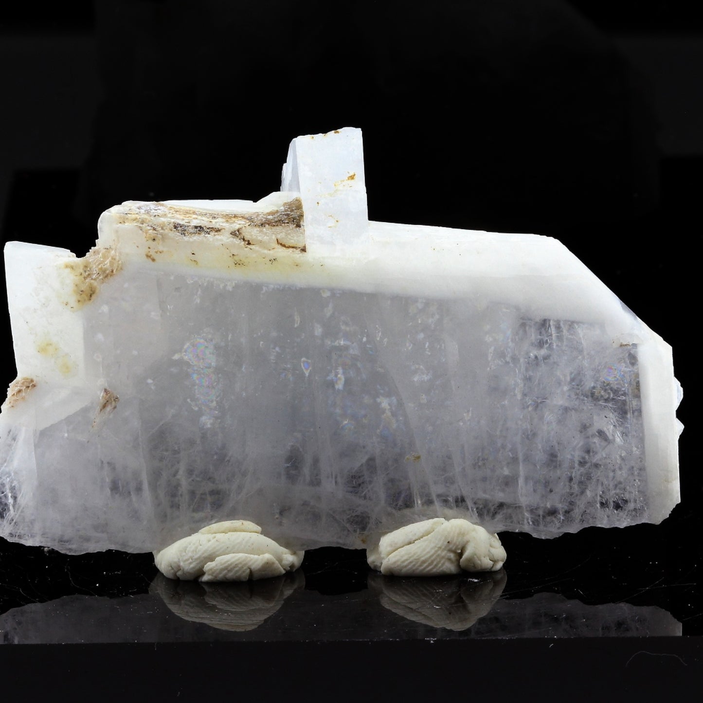 Baryte. 539.7 carats. Baryte occurrence, La Mure, Isère, France