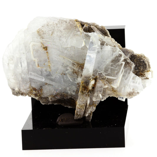 Baryte. 484.1 carats. Baryte occurrence, La Mure, Isère, France
