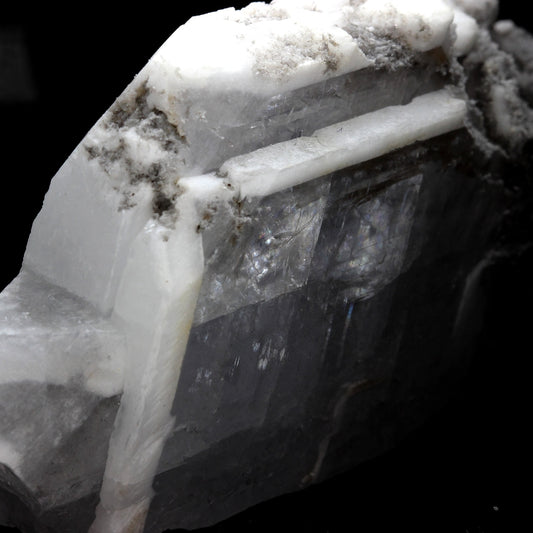 Baryte. 688.9 carats. Baryte occurrence, La Mure, Isère, France