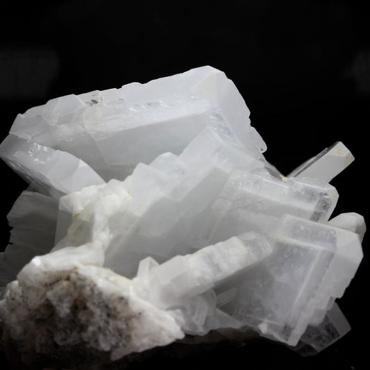 Baryte. 427.0 carats. Baryte occurrence, La Mure, Isère, Auvergne-Rhône-Alpes, France