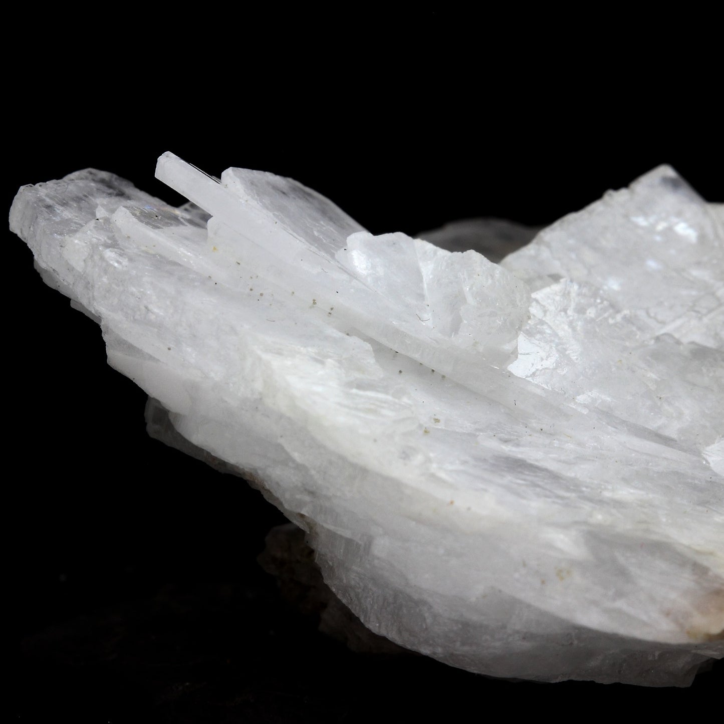 Baryte 284.4 carats. Baryte occurrence, La Mure, Isère, France