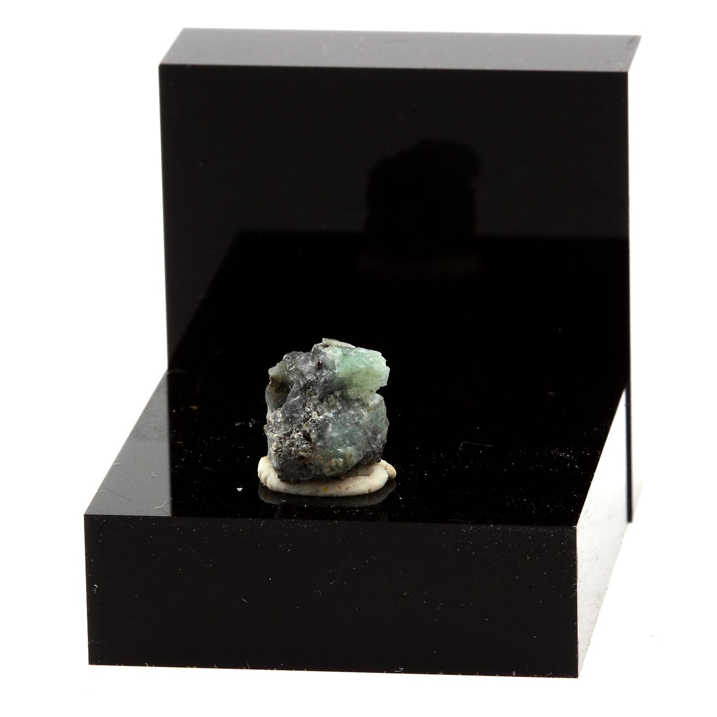 Emeraude. 2.37 carats. Itabira, Minas Gerais, Brésil