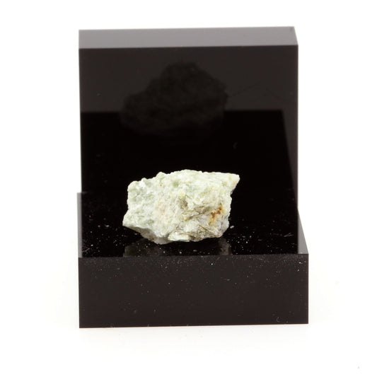 Cyanite Disthène + Staurolite. 13.06 carats. Pizzo Forno, Ticino, Suisse