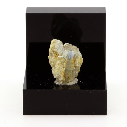 Cyanite Disthène. 9.44 carats. Pizzo Forno, Ticino, Suisse