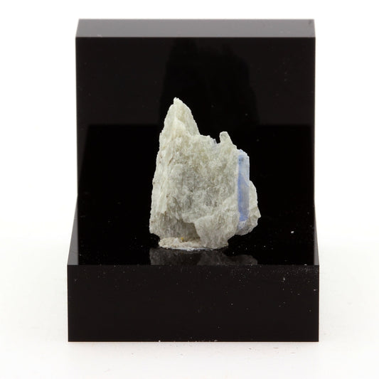 Cyanite Disthène. 5.35 carats. Pizzo Forno, Ticino, Suisse
