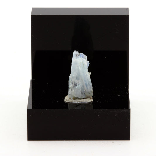 Cyanite Disthène. 4.31 carats. Pizzo Forno, Ticino, Suisse