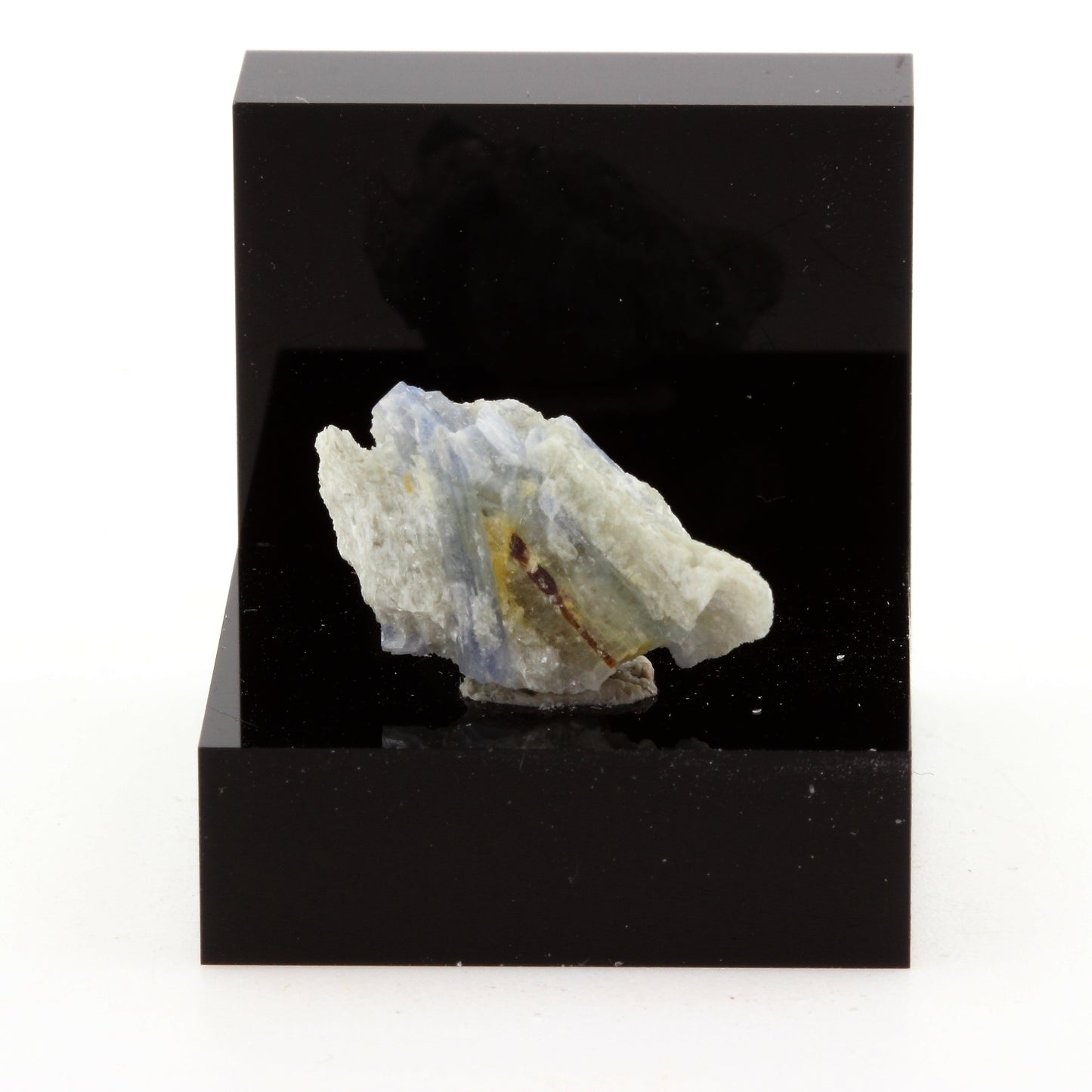 Cyanite Disthène. 9.86 carats. Pizzo Forno, Ticino, Suisse