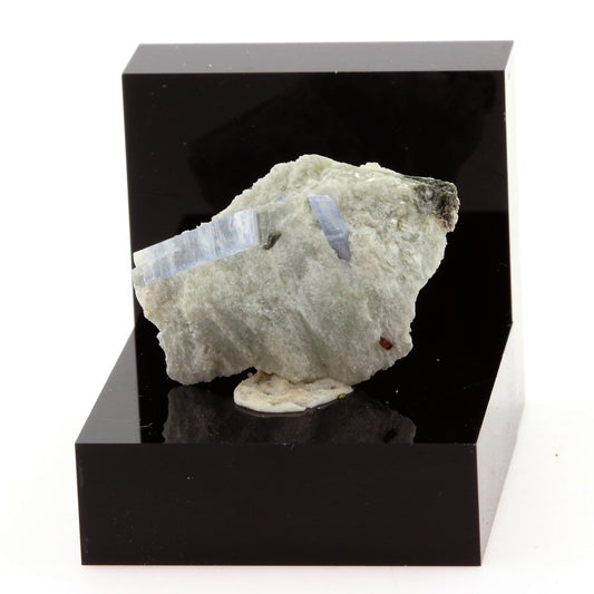 Cyanite Disthène. 14.13 carats. Pizzo Forno, Ticino, Suisse