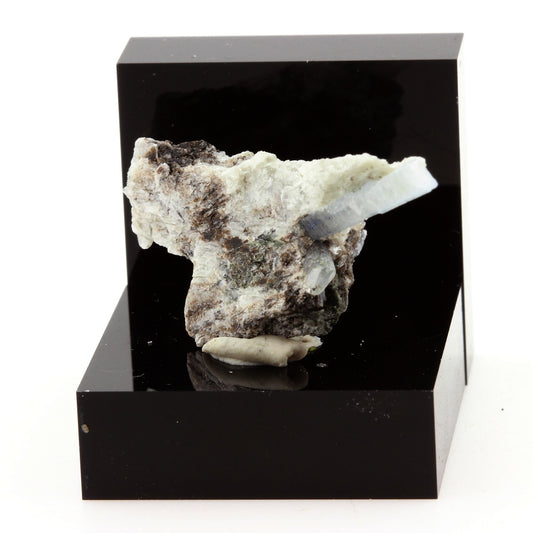 Cyanite Disthène. 14.48 carats. Pizzo Forno, Ticino, Suisse