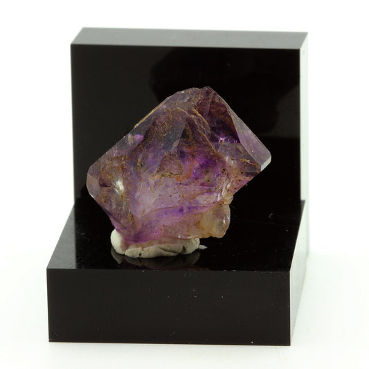 Quartz Améthyste. 32.46 carats. Ambohimasina Commune, Betafo District, Vakinankaratra Region, Antananarivo Province, Madagascar