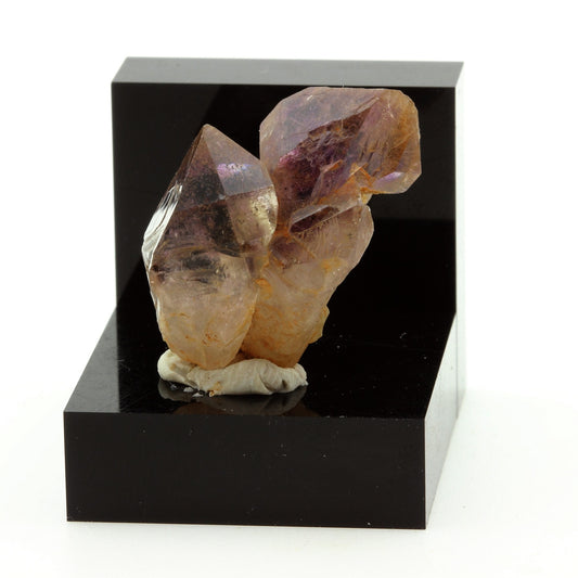 Quartz Améthyste. 39.09 carats. Ambohimasina Commune, Betafo District, Vakinankaratra Region, Antananarivo Province, Madagascar