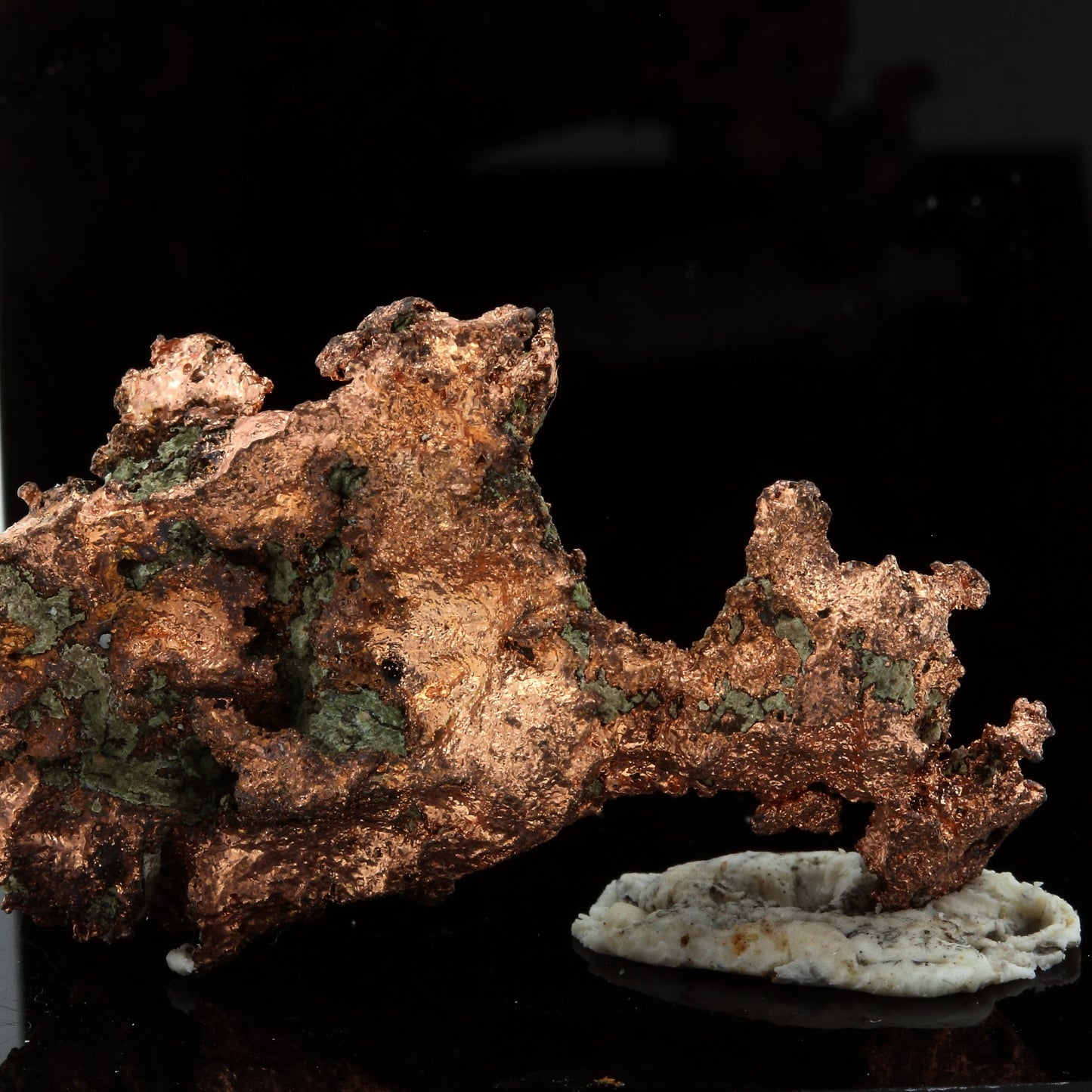 Cuivre natif. 51.34 carats. Keweenaw Co., Michigan, USA