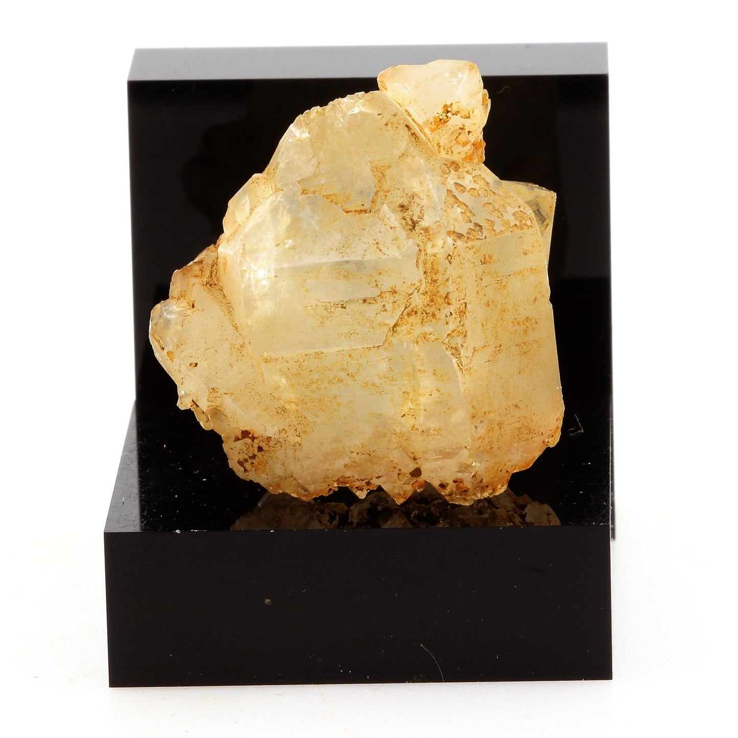 Fluorite + Quartz. 57.02 carats. Wallis (Valais), Suisse