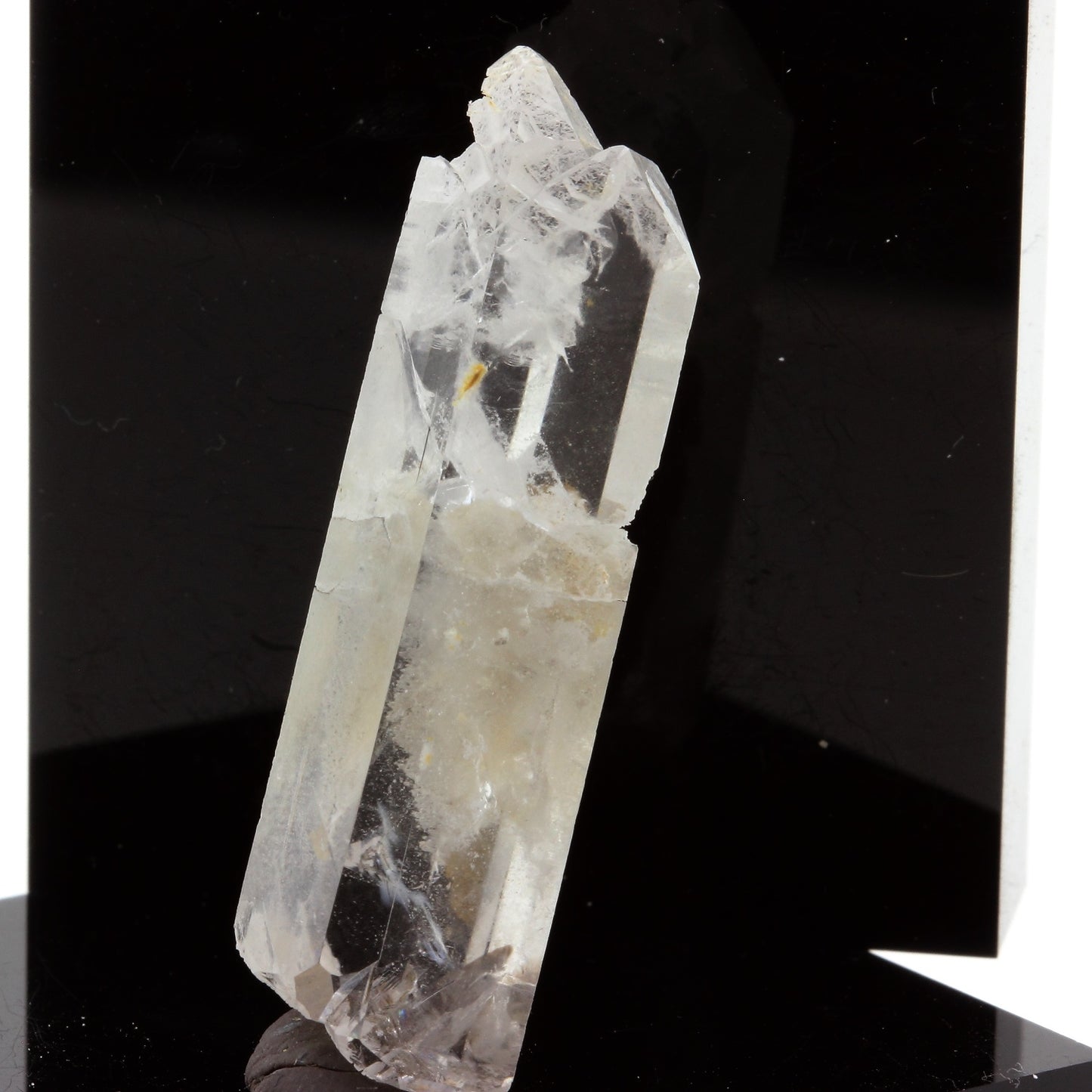 Baryte. 44.36 carats. Book Cliffs, Grand Junction, Colorado, USA