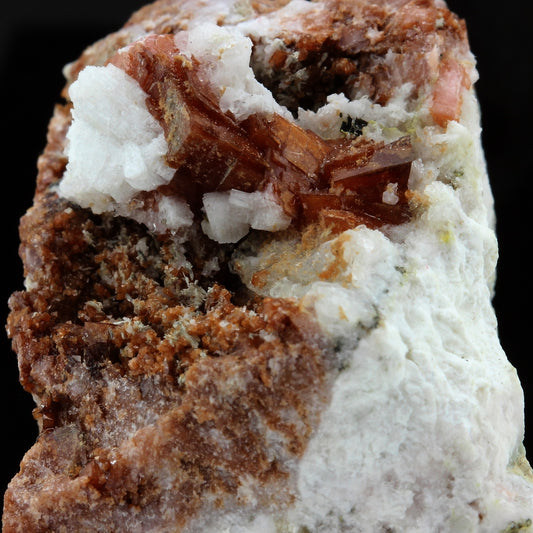 Rhodochrosite + Leifite, 188.5 carats, Mont Saint-Hilaire, La Vallée-du-Richelieu RCM, Montérégie, Québec, Canada