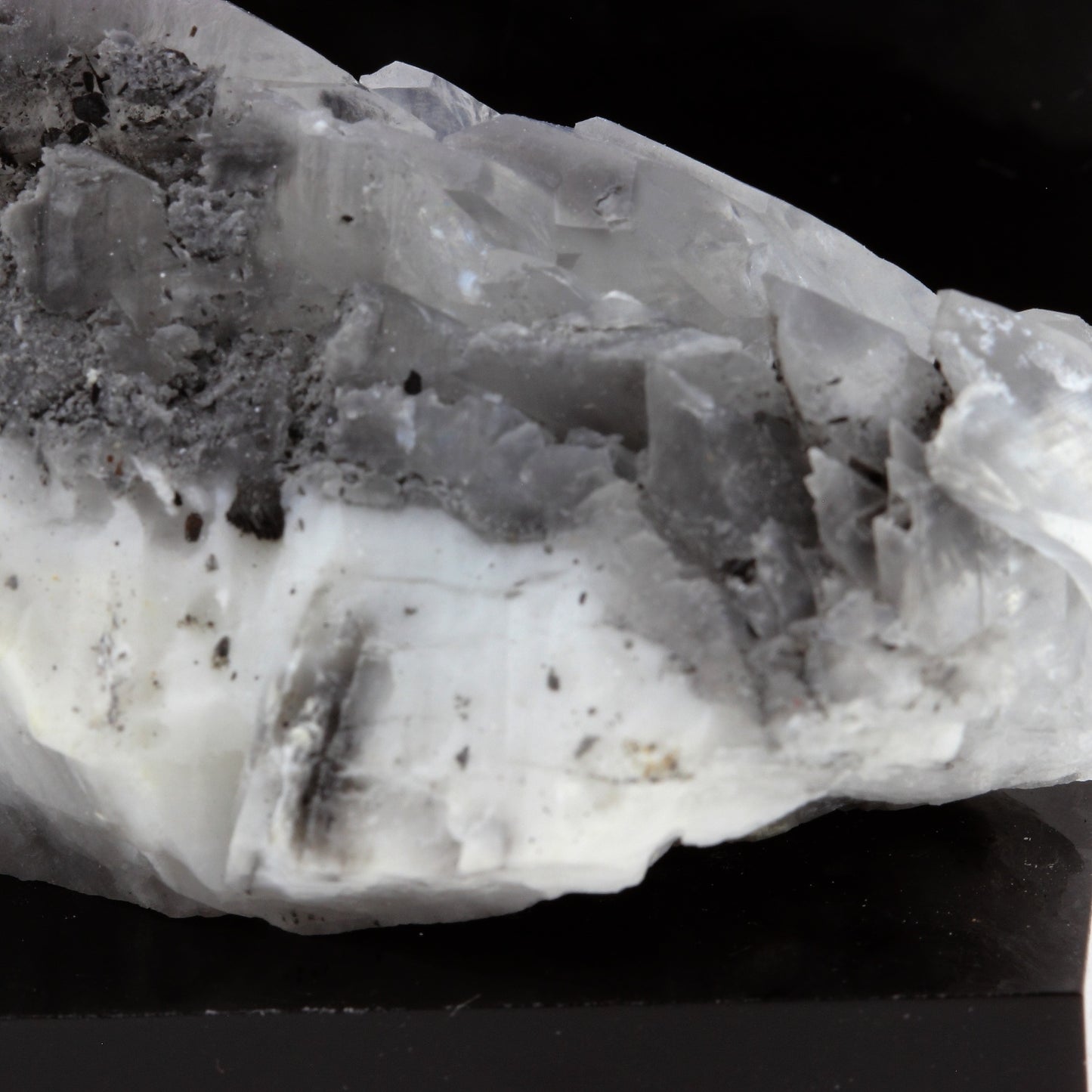 Calcite. 330.1 carats. La Mure, Isère, France