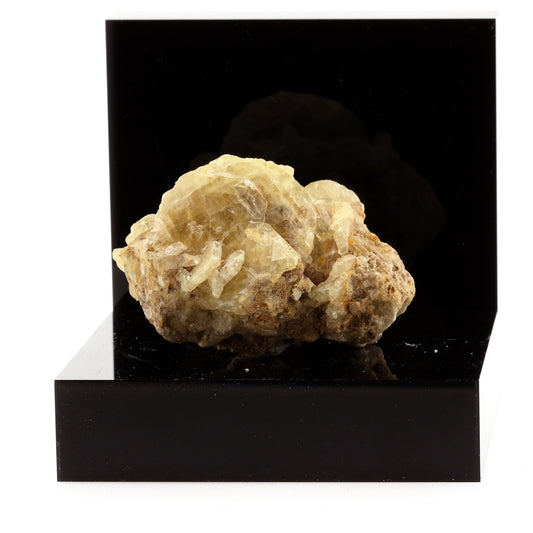 Baryte. 730.7 carats. Saint-Georges-les-Bains, Ardèche, France