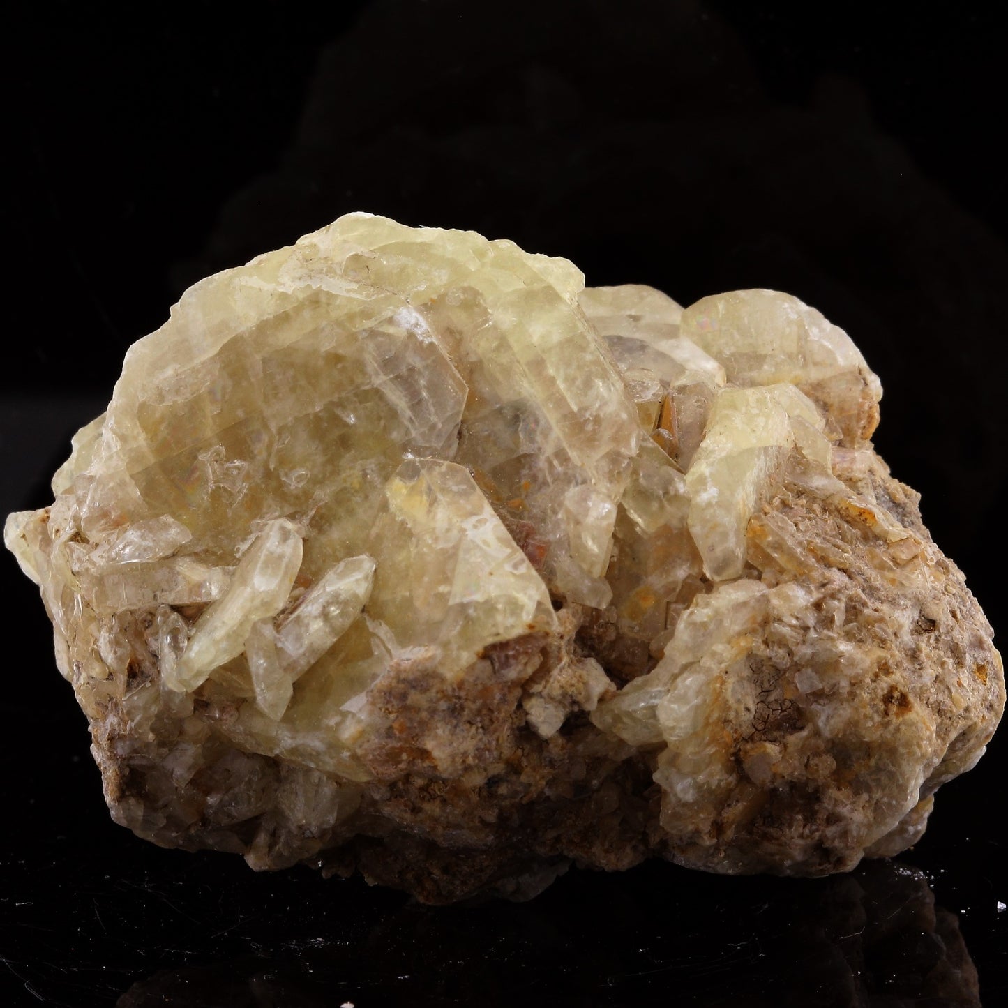 Baryte. 730.7 carats. Saint-Georges-les-Bains, Ardèche, France