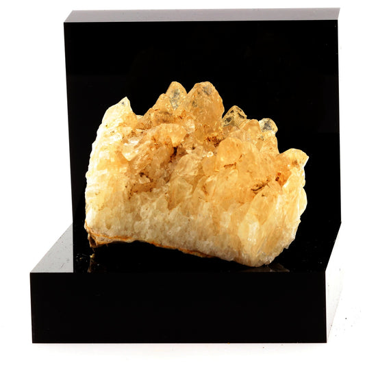 Calcite. 960.4 carats. Dordogne, Nouvelle-Aquitaine, France