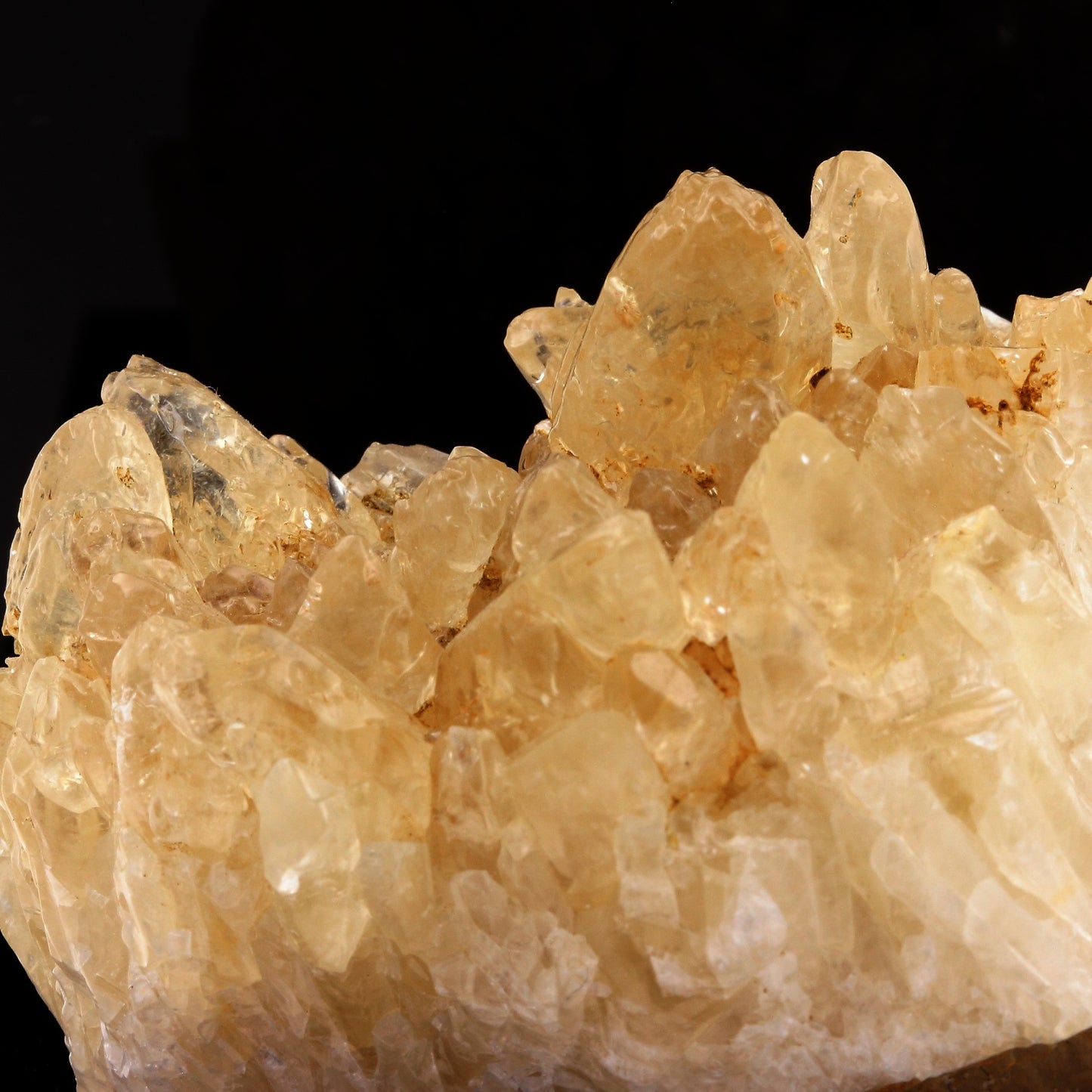 Calcite. 960.4 carats. Dordogne, Nouvelle-Aquitaine, France