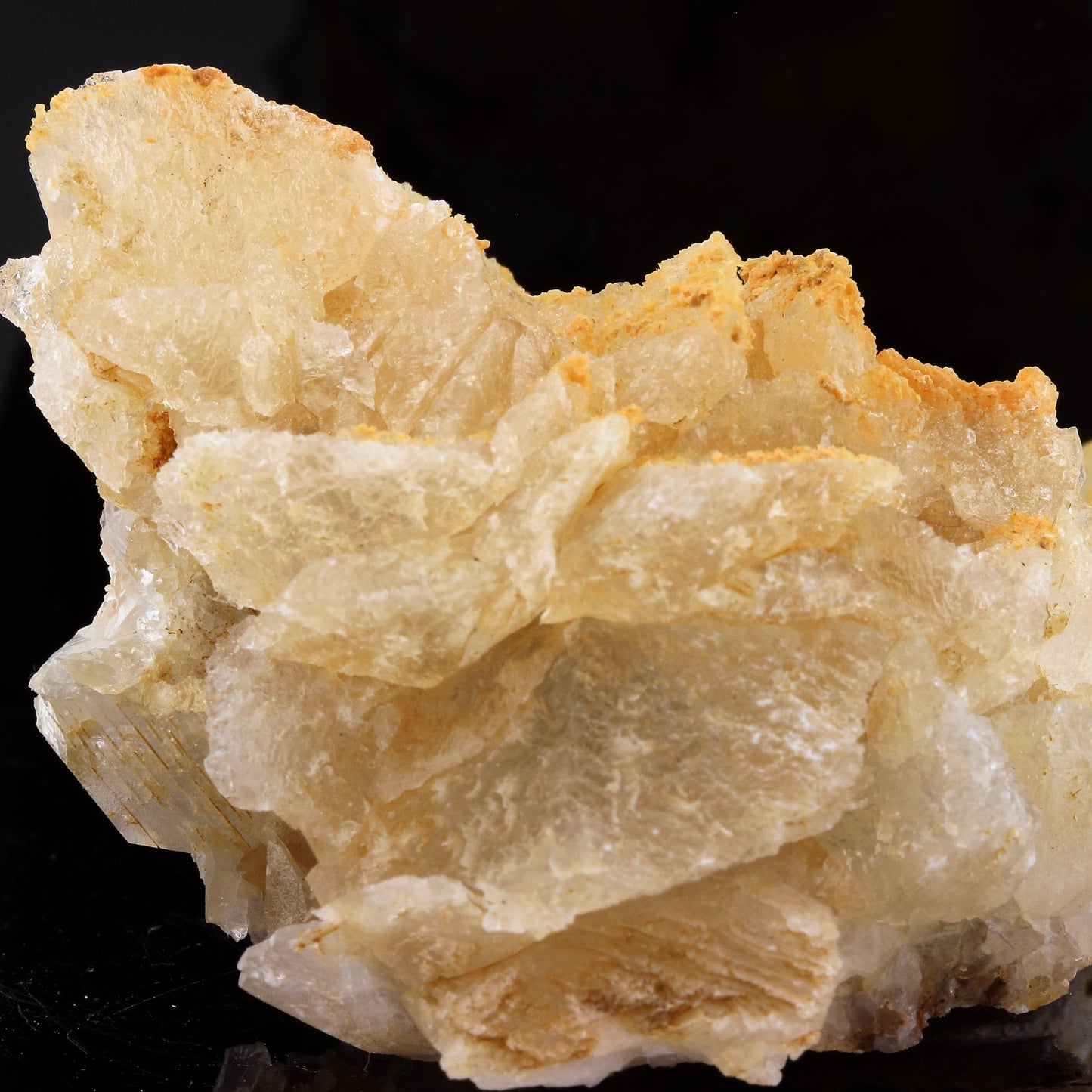 Calcite. 625.4 carats. Col de la Chaudière, Drôme, France