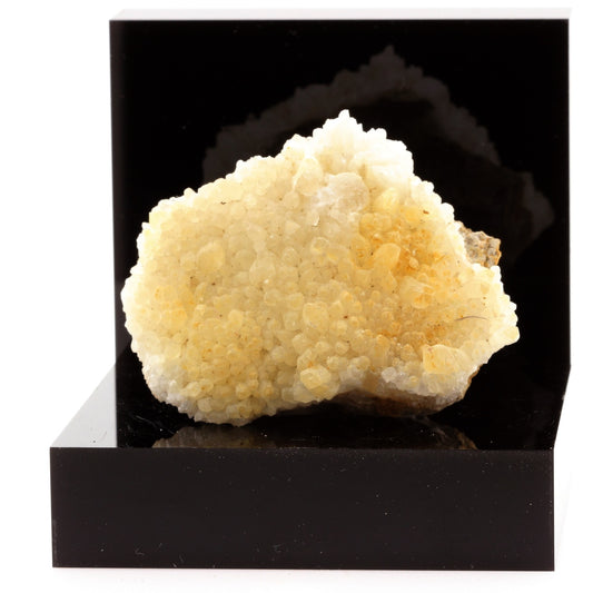 Calcite. 500.4 carats. Terrasson-Lavilledieu, Dordogne, France