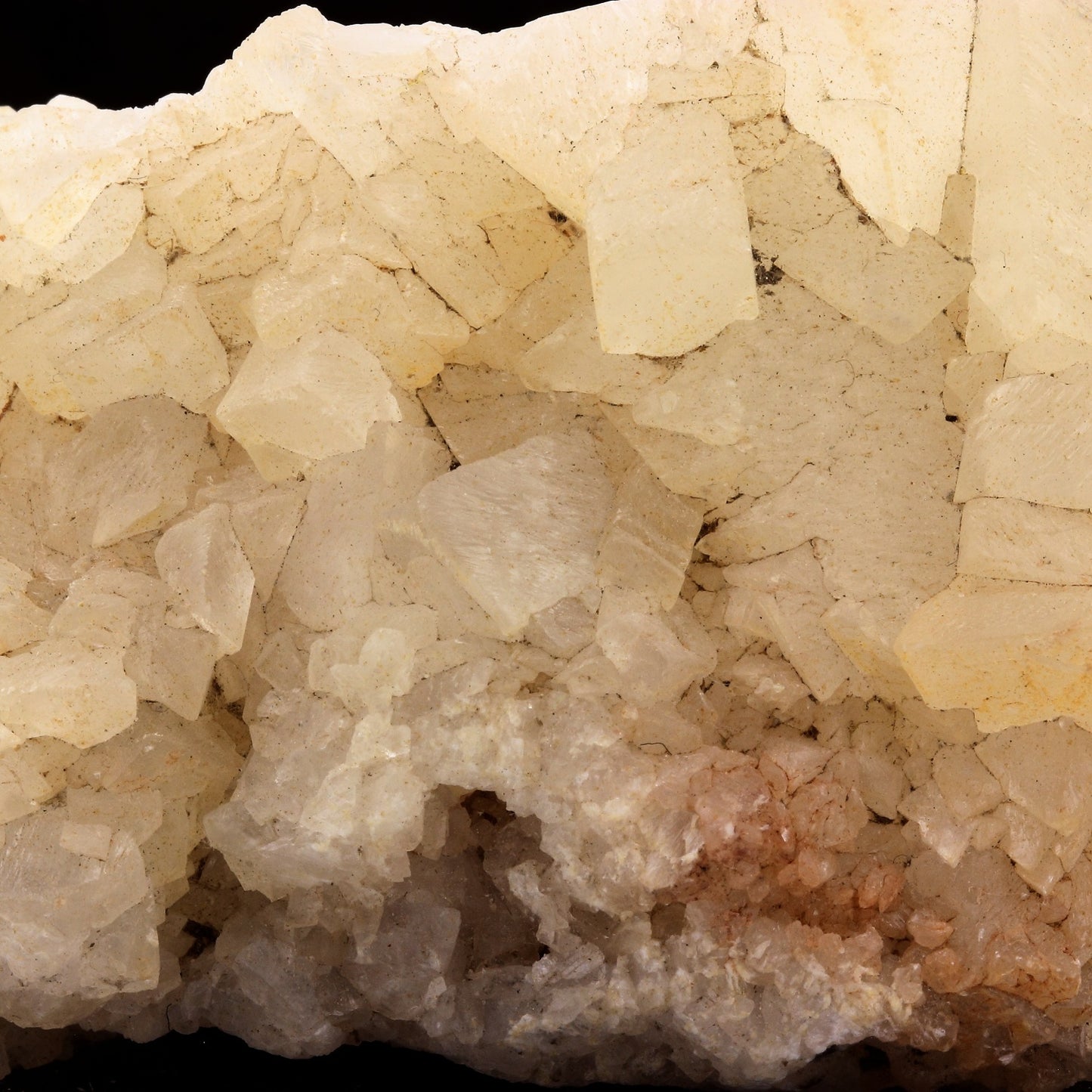Calcite. 1290.4 carats. Belmont-d'Azergues, Rhône, France