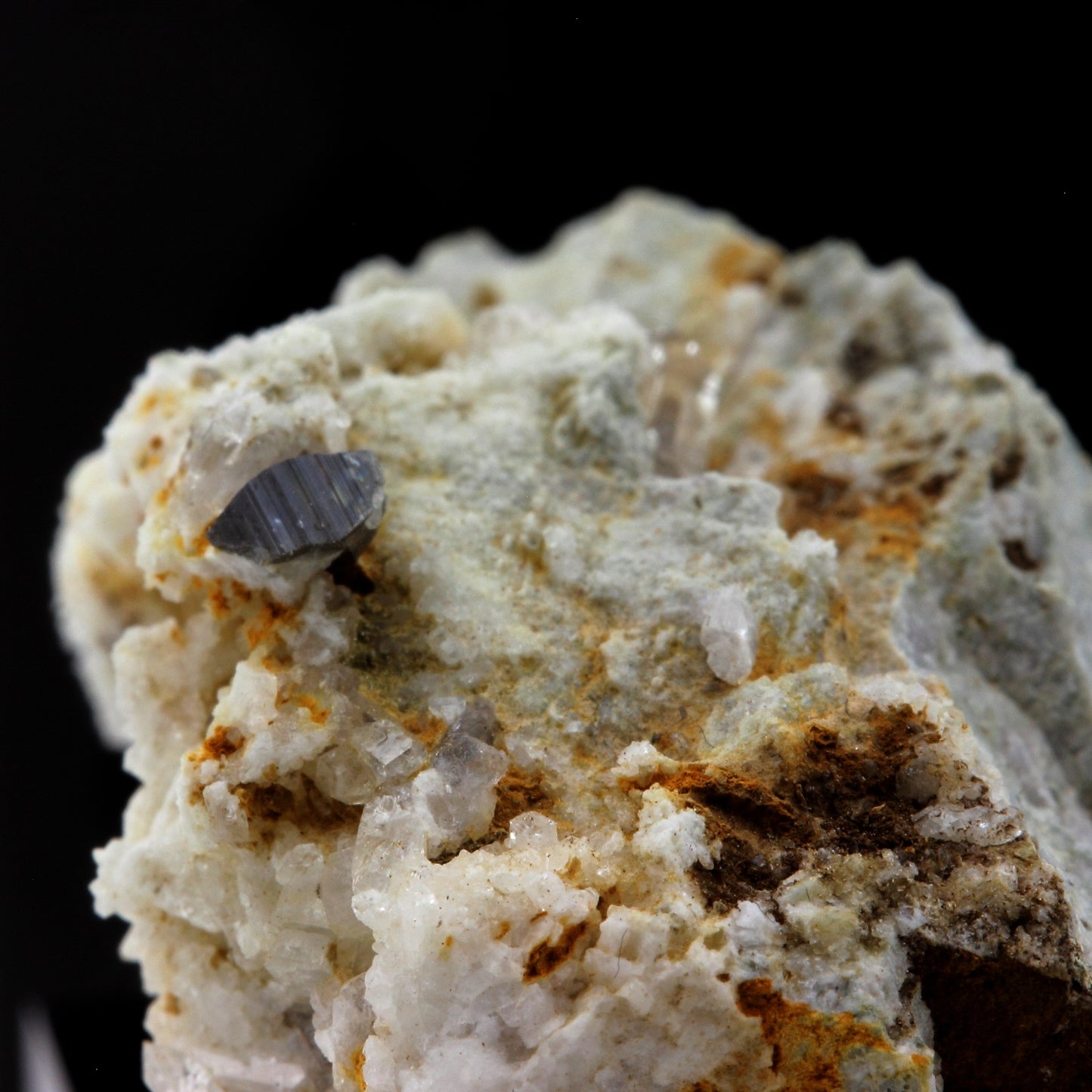 Anatase. 76.33 carats. Clavans, Bourg d'Oisans, France