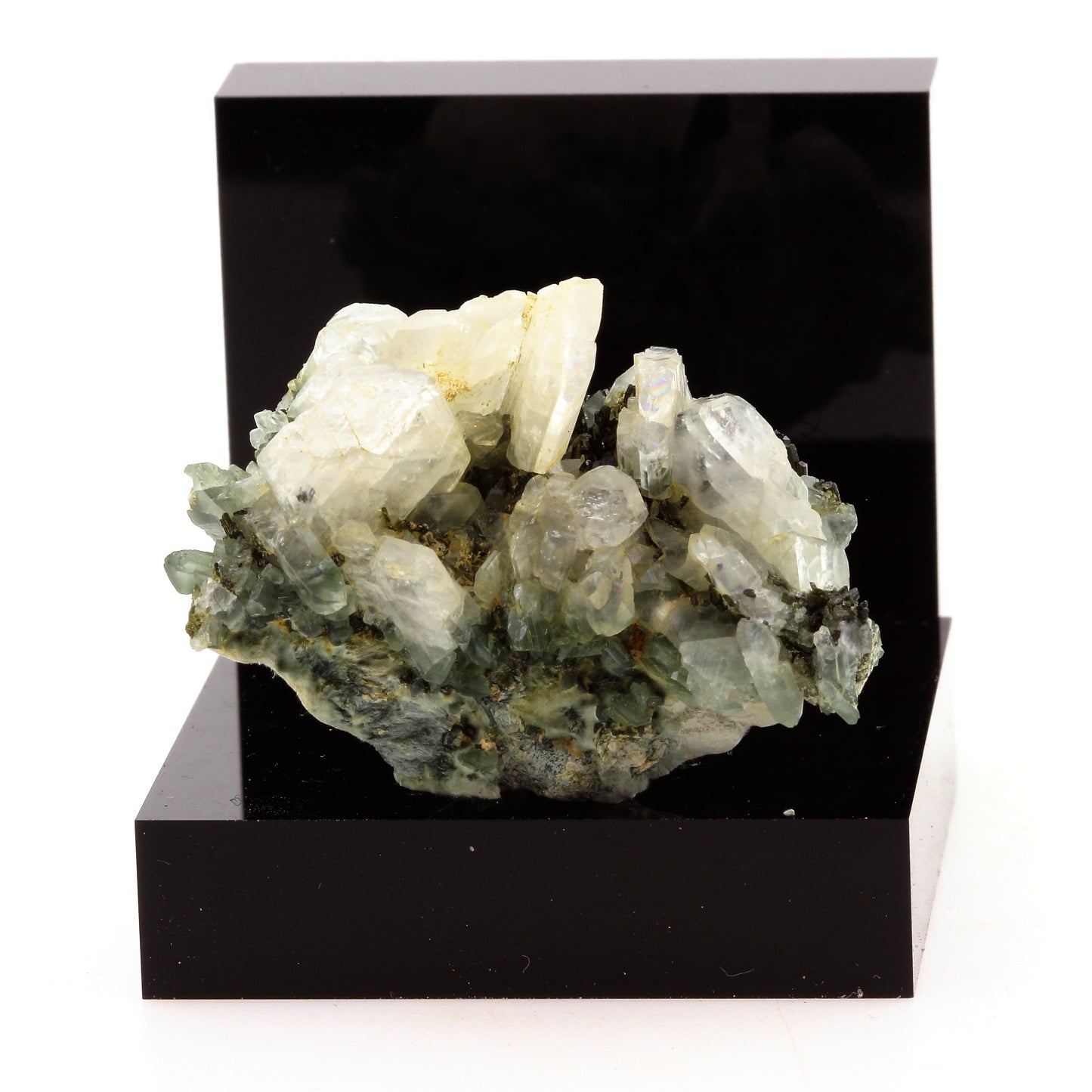 Albite + Epidote, 82.81 carats, Saint-Véran, Hautes-Alpes, Provence-Alpes-Côte d'Azur, France