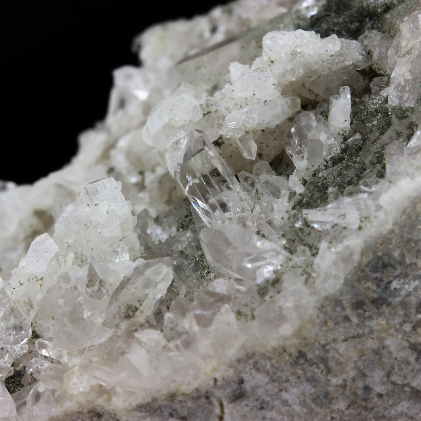 Anatase, Albite, Quartz, 261.3 carats, Plan du Lac, Oisans, Savoie, Auvergne-Rhône-Alpes, France