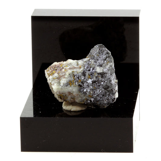 Chalcopyrite. 20.58 carats. Cavnic, Maramureș Co., Roumanie