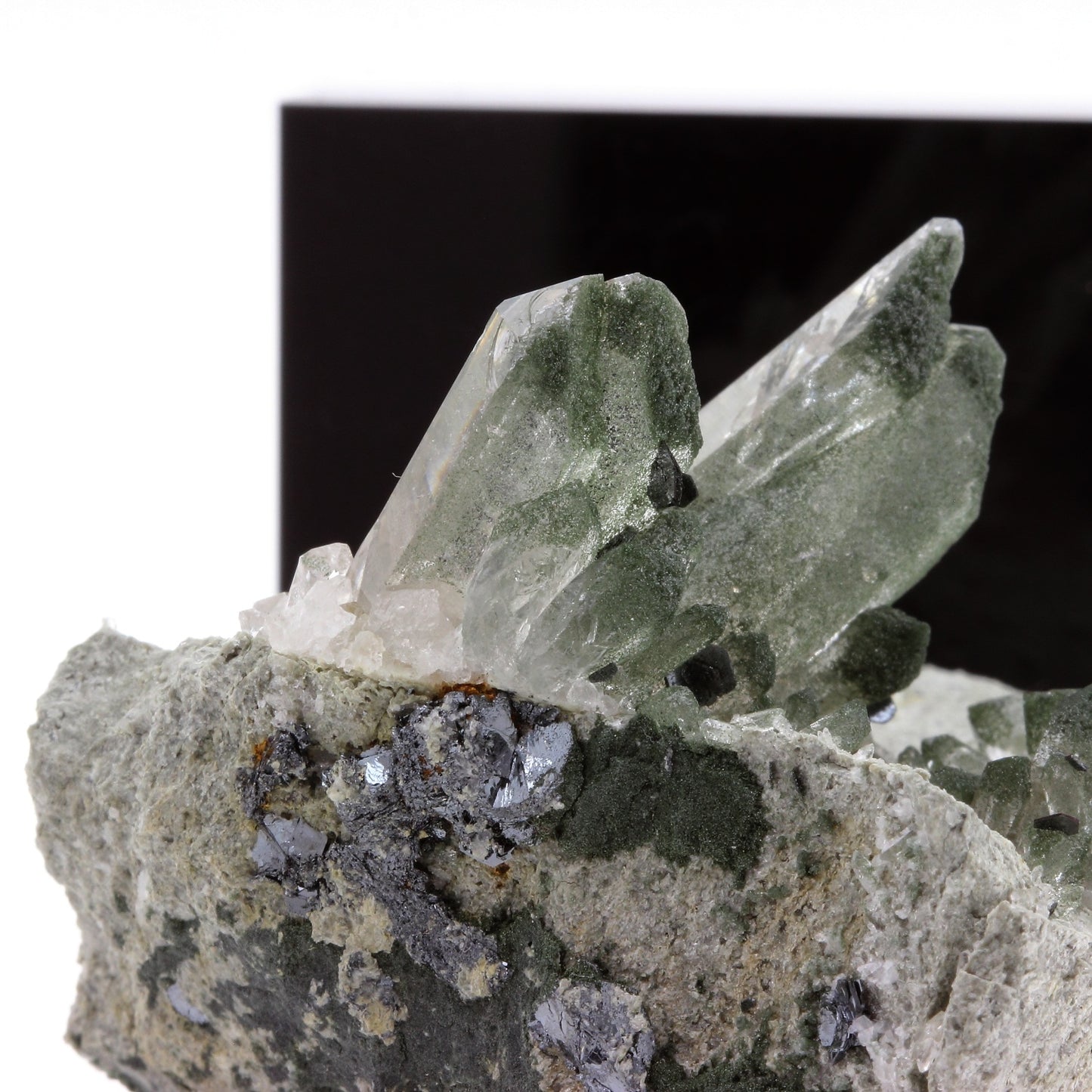 Quartz Chlorite + Hematite. 585.2 carats, Les Deux Alpes, Oisans, France